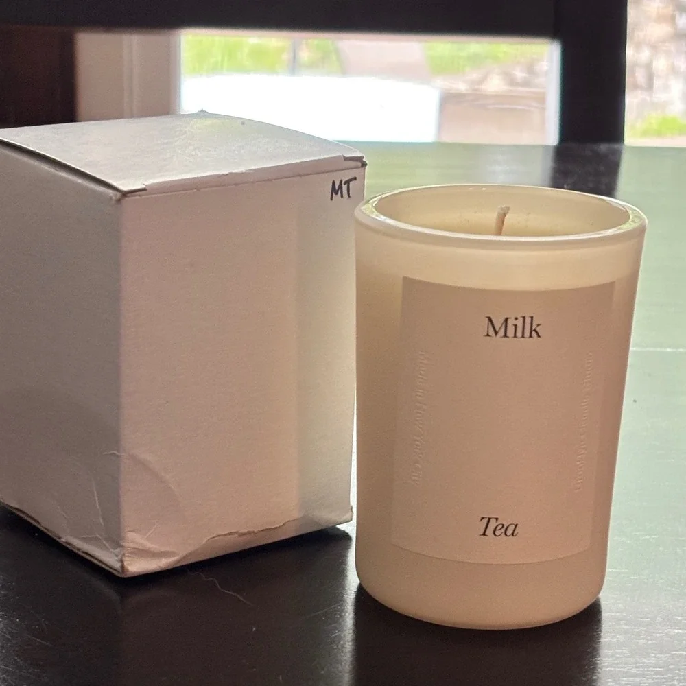 Brooklyn Candle Studio Milk Tea Limited Edition Scented Candle Frosted Glass NYC